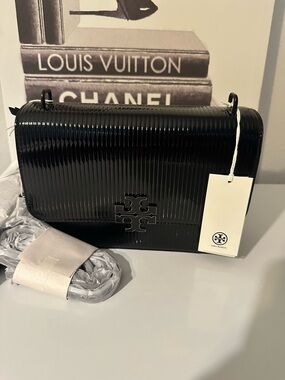 Tory Burch Glossy Black Ribbed Logo Shoulder Bag